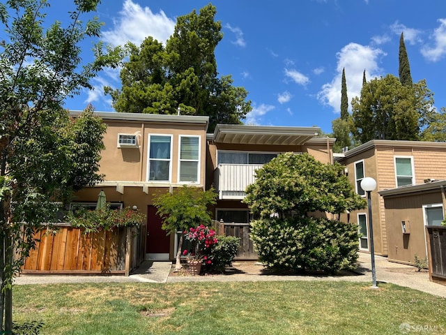 1919 Ygnacio Valley Rd Unit 33, Walnut Creek, CA 94598 - view of property with stucco siding and a front yard