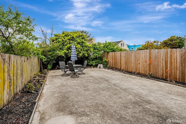 2375 31st Ave, San Francisco, CA 94116 - view of patio / terrace with a fenced backyard and outdoor dining space