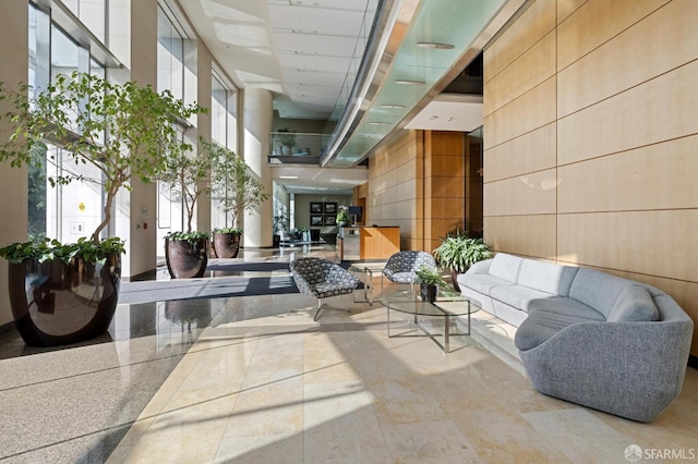 425 1st St Unit 1402, San Francisco, CA 94105 - community lobby with a towering ceiling