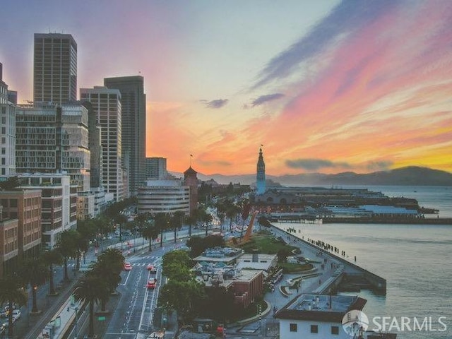 425 1st St Unit 1402, San Francisco, CA 94105 - city view featuring a nearby body of water