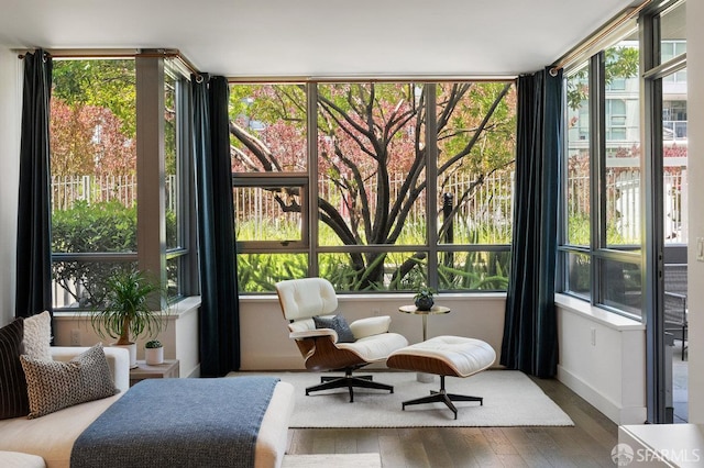 420 Mission Bay Blvd Unit 311, San Francisco, CA 94158 - sunroom with plenty of natural light and wood finished floors