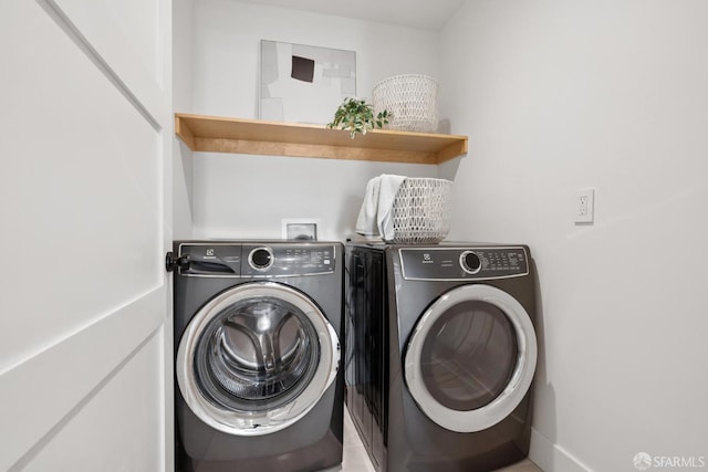 807 Vienna St, San Francisco, CA 94112 - laundry room with separate washer and dryer