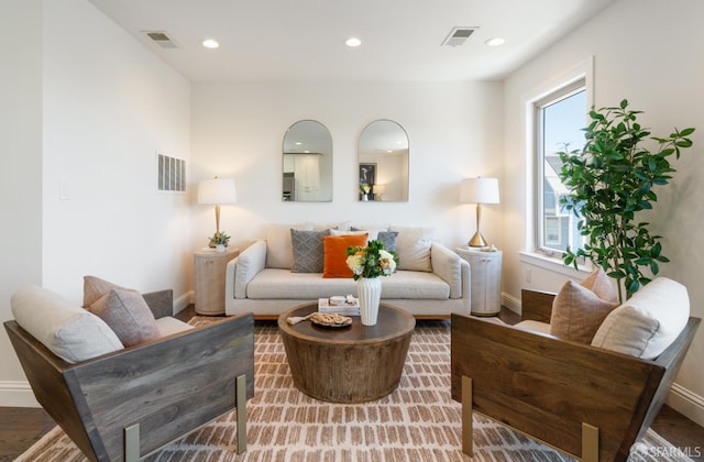 104 Bache St Unit A, San Francisco, CA 94110 - living room with baseboards and recessed lighting