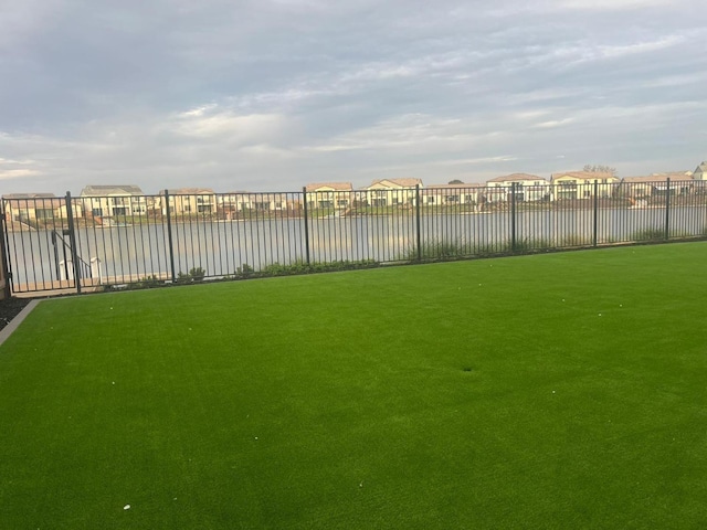 view of yard featuring a water view