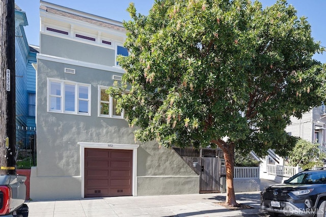 view of front of home featuring a garage