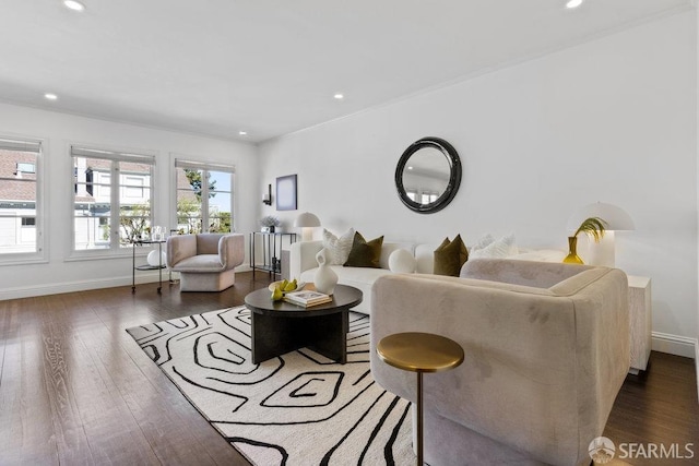 living room with recessed lighting, wood finished floors, and baseboards