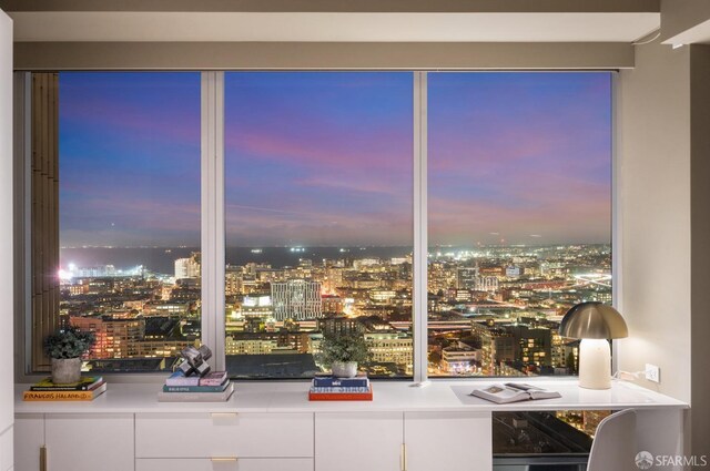 765 Market St Unit 32H, San Francisco, CA 94103 - interior space featuring indoor wet bar and a city view