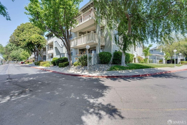 3685 Nutwood Ter Unit 313, Fremont, CA 94536 - view of property with a residential view