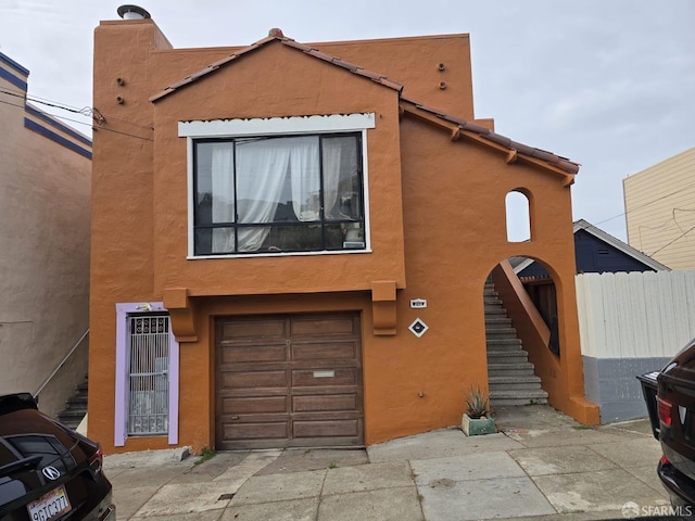 view of front facade with a garage