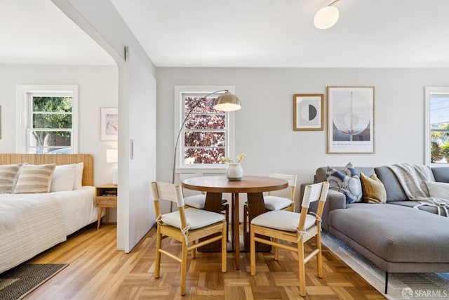 600 Ellsworth St, San Francisco, CA 94110 - dining room featuring arched walkways