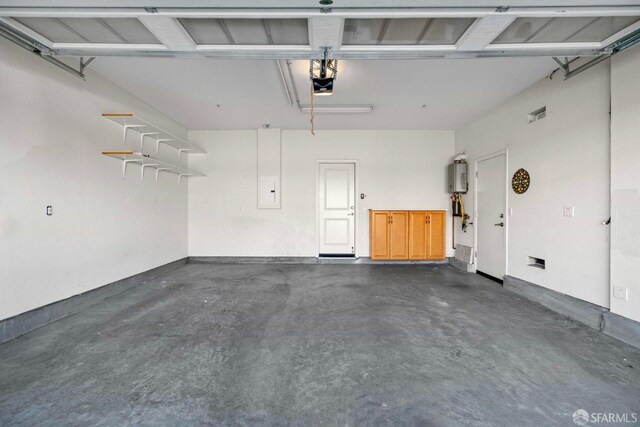 382 Crestview Cir, Daly City, CA 94015 - garage featuring a garage door opener