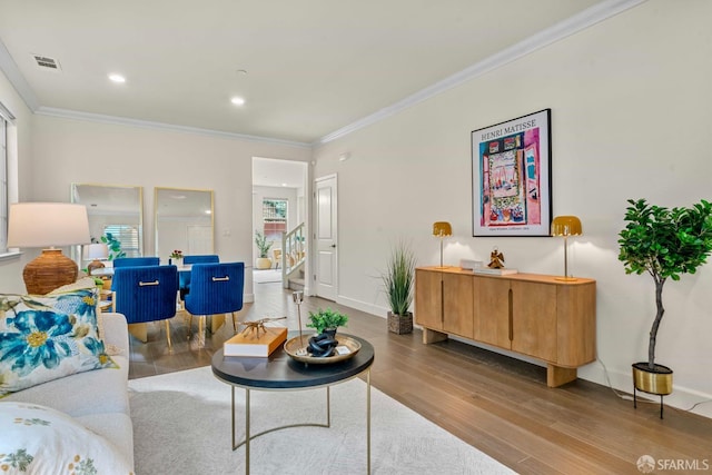 382 Crestview Cir, Daly City, CA 94015 - living room featuring wood finished floors, crown molding, and recessed lighting