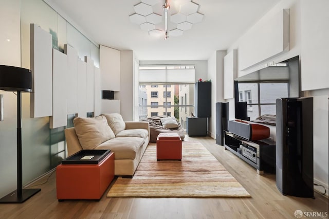 723 Taylor St Unit 402, San Francisco, CA 94109 - living area featuring light wood finished floors