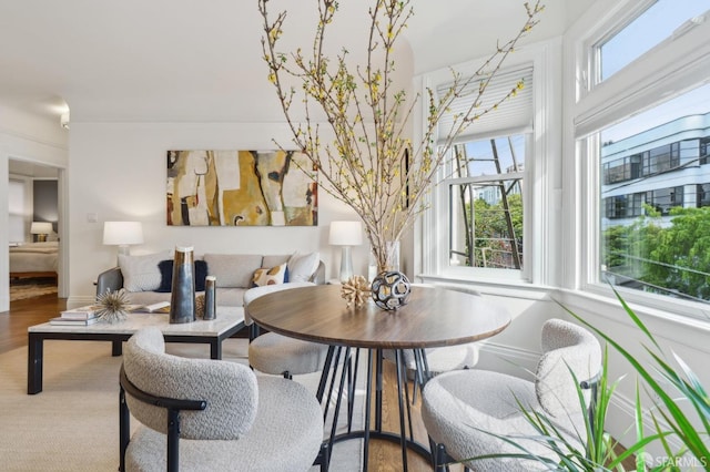 dining room featuring breakfast area