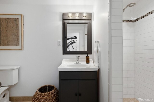 1141 Church St, San Francisco, CA 94114 - full bath with vanity, a tile shower, and toilet