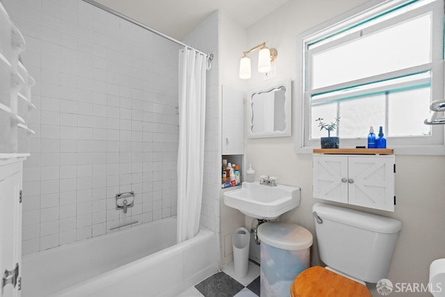 2013-2015 Golden Gate Ave, San Francisco, CA 94115 - bathroom featuring toilet and shower / bath combination with curtain