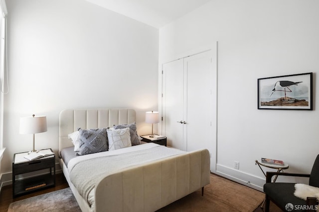 259 Sanchez St, San Francisco, CA 94114 - bedroom with a closet, wood finished floors, and baseboards