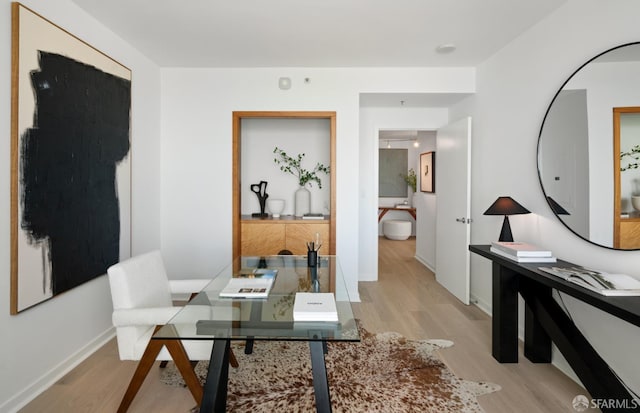 301 Main St Unit 34B, San Francisco, CA 94105 - office with light wood finished floors