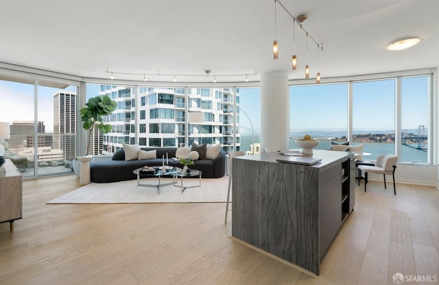 301 Main St Unit 34B, San Francisco, CA 94105 - sunroom featuring track lighting