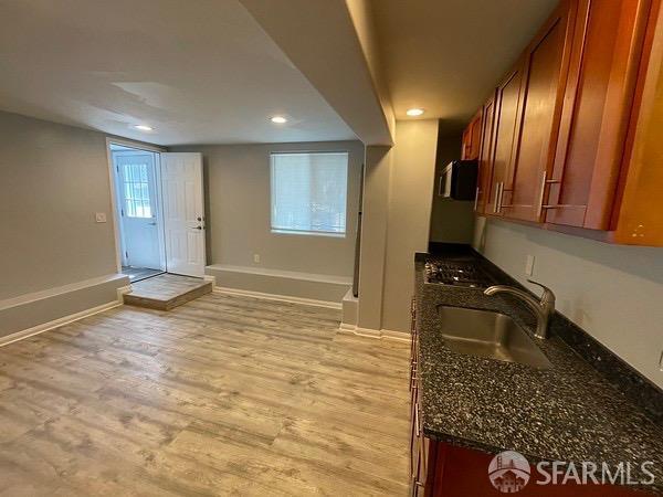 766 Thornton Ave, San Francisco, CA 94124 - photo 1