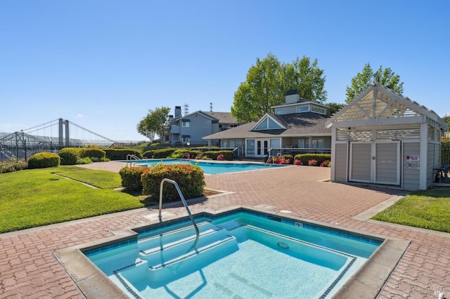 1201 Glen Cove Pkwy Unit 514, Vallejo, CA 94591 - community pool featuring a community hot tub and a patio area