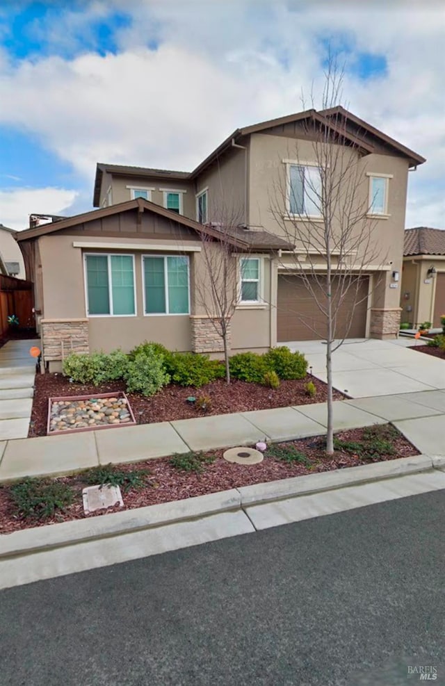 view of front of home featuring a garage