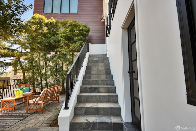 224 Twin Peaks Blvd, San Francisco, CA 94114 - view of stairs