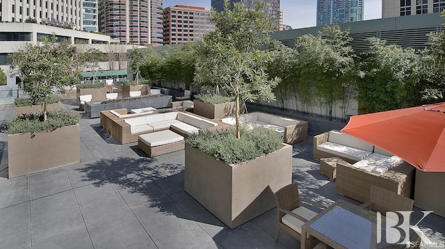 view of patio featuring outdoor lounge area