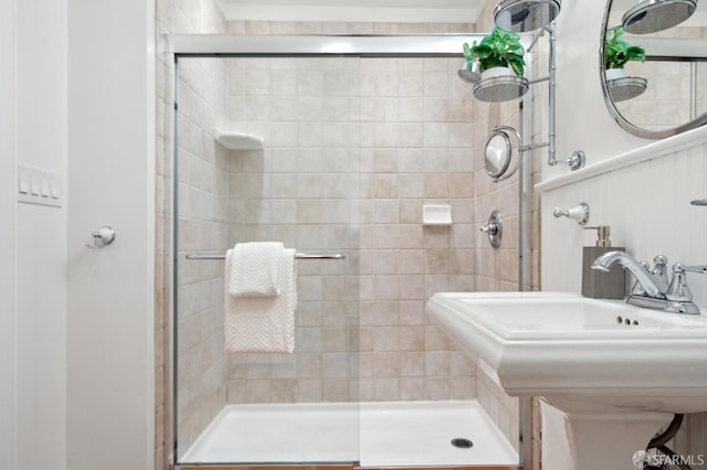 5 College Ter, San Francisco, CA 94112 - bathroom featuring a stall shower