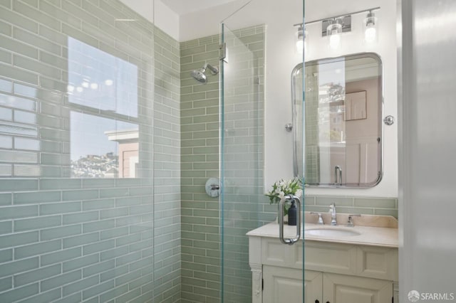 5 College Ter, San Francisco, CA 94112 - full bathroom with a stall shower and vanity