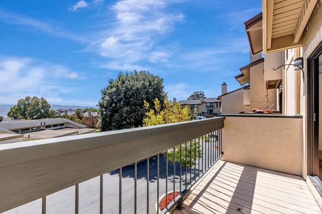 611 Stonegate Dr, South San Francisco, CA 94080 - balcony featuring a residential view