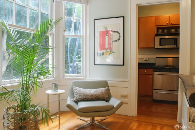 1155 Leavenworth St Unit 7, San Francisco, CA 94109 - sitting room featuring wood finished floors