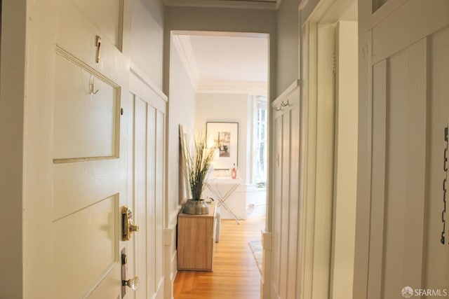 1155 Leavenworth St Unit 7, San Francisco, CA 94109 - hall with ornamental molding and light wood-style floors