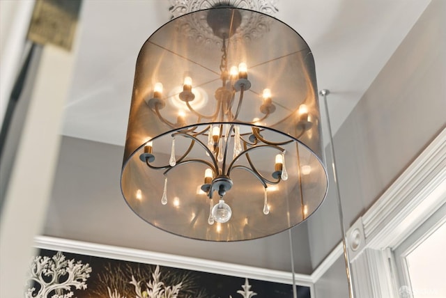 370 Sanchez St, San Francisco, CA 94114 - detailed view of a chandelier