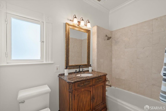 787 Arguello Blvd, San Francisco, CA 94118 - full bath featuring crown molding, toilet, bathing tub / shower combination, and vanity