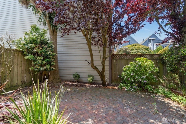 787 Arguello Blvd, San Francisco, CA 94118 - fenced backyard with a patio