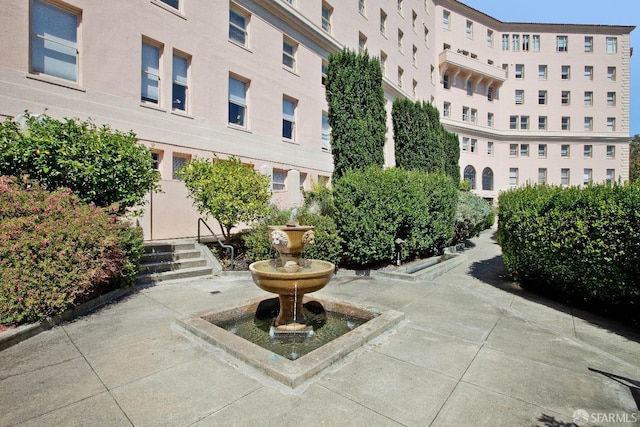 view of property's community featuring entry steps