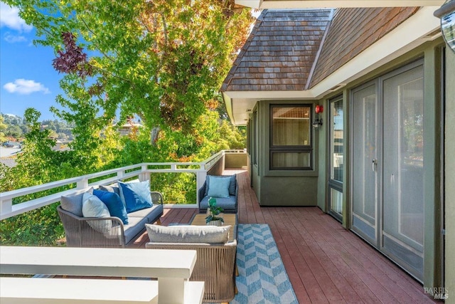 balcony featuring outdoor lounge area