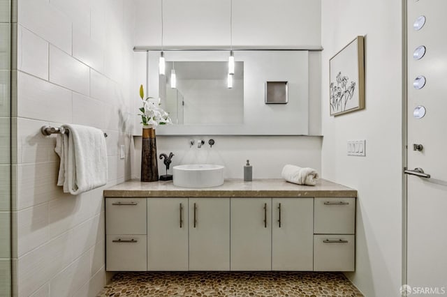 6 Mint Plz Unit 900A, San Francisco, CA 94103 - full bath featuring vanity