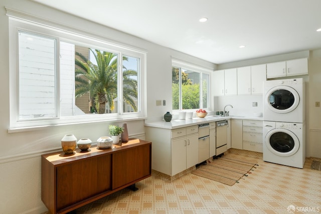 350 Dolores St, San Francisco, CA 94110 - clothes washing area with laundry area, a sink, stacked washer / dryer, and recessed lighting