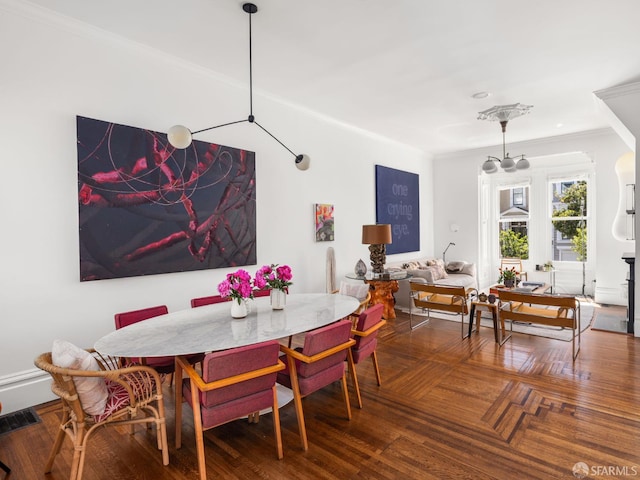1850 Laguna St, San Francisco, CA 94115 - dining room with ornamental molding
