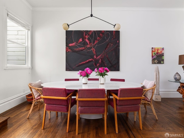 1850 Laguna St, San Francisco, CA 94115 - dining space with crown molding and baseboards