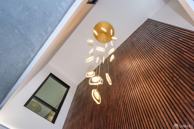 1288 Howard St Unit 418, San Francisco, CA 94103 - detailed view of a chandelier
