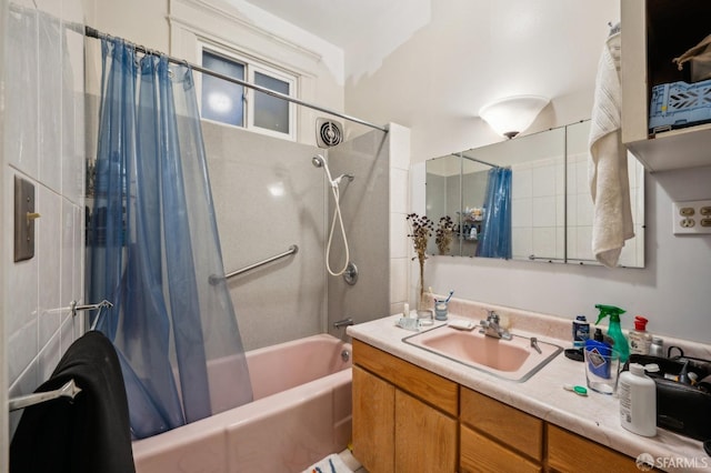 full bath with shower / bath combination with curtain and vanity