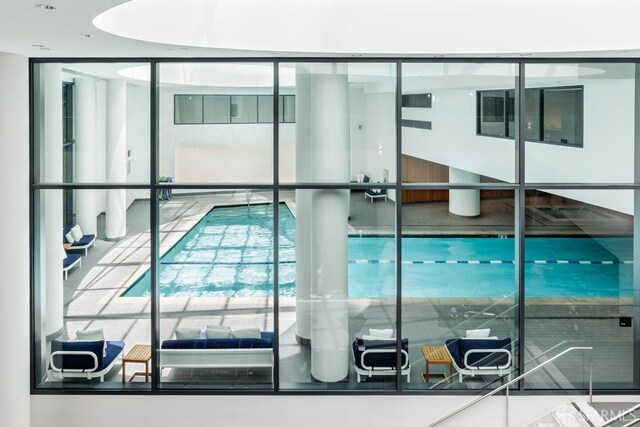 318 Main St Unit 4E, San Francisco, CA 94105 - view of indoor community pool