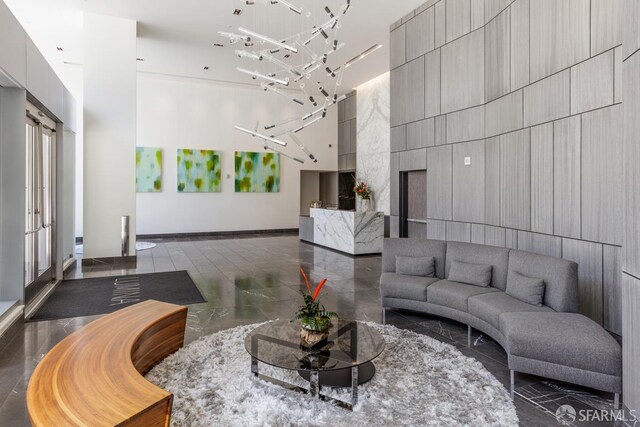 318 Main St Unit 4E, San Francisco, CA 94105 - lobby with a high ceiling
