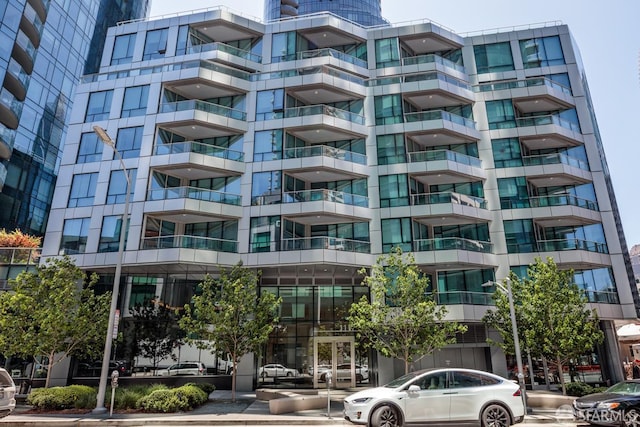 318 Main St Unit 4E, San Francisco, CA 94105 - view of apartment building / complex