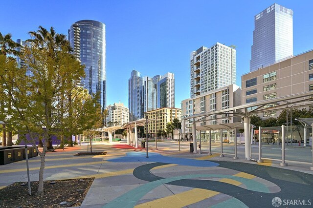 318 Main St Unit 4E, San Francisco, CA 94105 - view of property's community featuring a skyline view