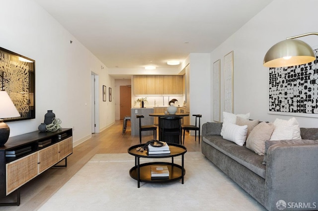 318 Main St Unit 4E, San Francisco, CA 94105 - living area featuring light wood-style flooring