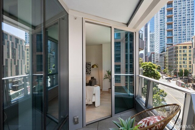 318 Main St Unit 4E, San Francisco, CA 94105 - balcony featuring a view of city
